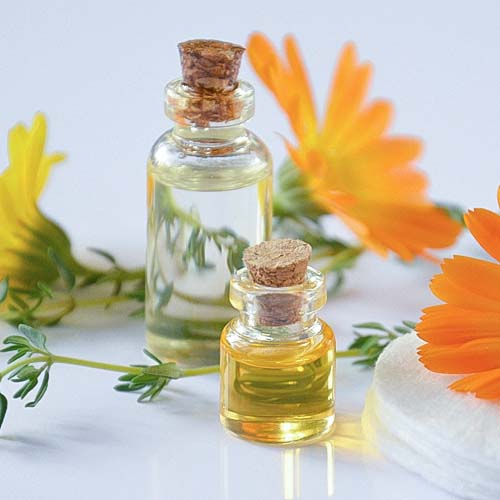 aromathérapie pot de crème composés aromatiques extraits de plantespharmacie des Arts et Métiers